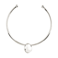 Collana rigida Petra da donna in acciaio Breil inossidabile lucido, con elemento centrale removibile ispirato alla forma naturale di una pietra levigata dall'acqua.
