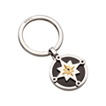 Portachiavi uomo Infinite Stars in acciaio Breil con pendente impreziosito da un inserto in agata nera naturale.