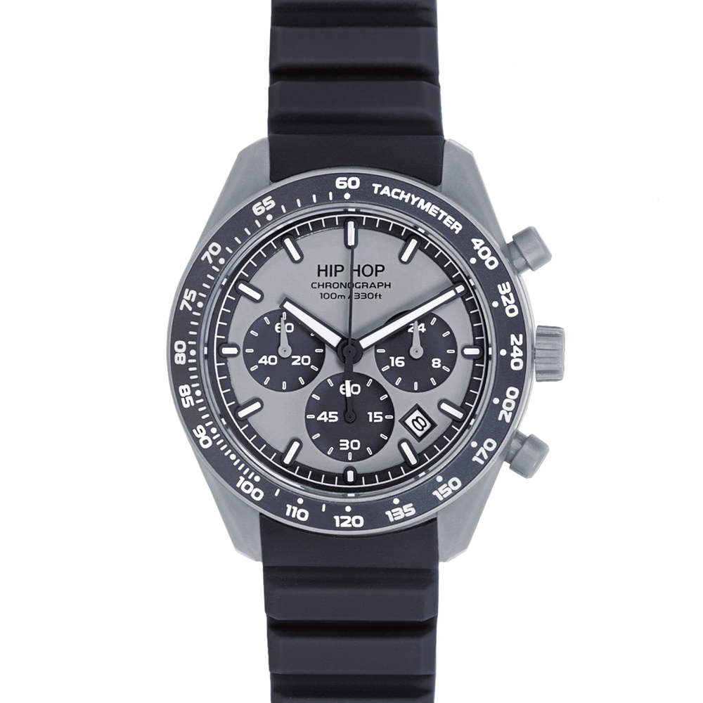 XT10 e' il cronografo Hip Hop con cassa da 42 mm in policarbonato e fiber glass, pensato per unire leggerezza e resistenza in un orologio da uso quotidiano intenso.
