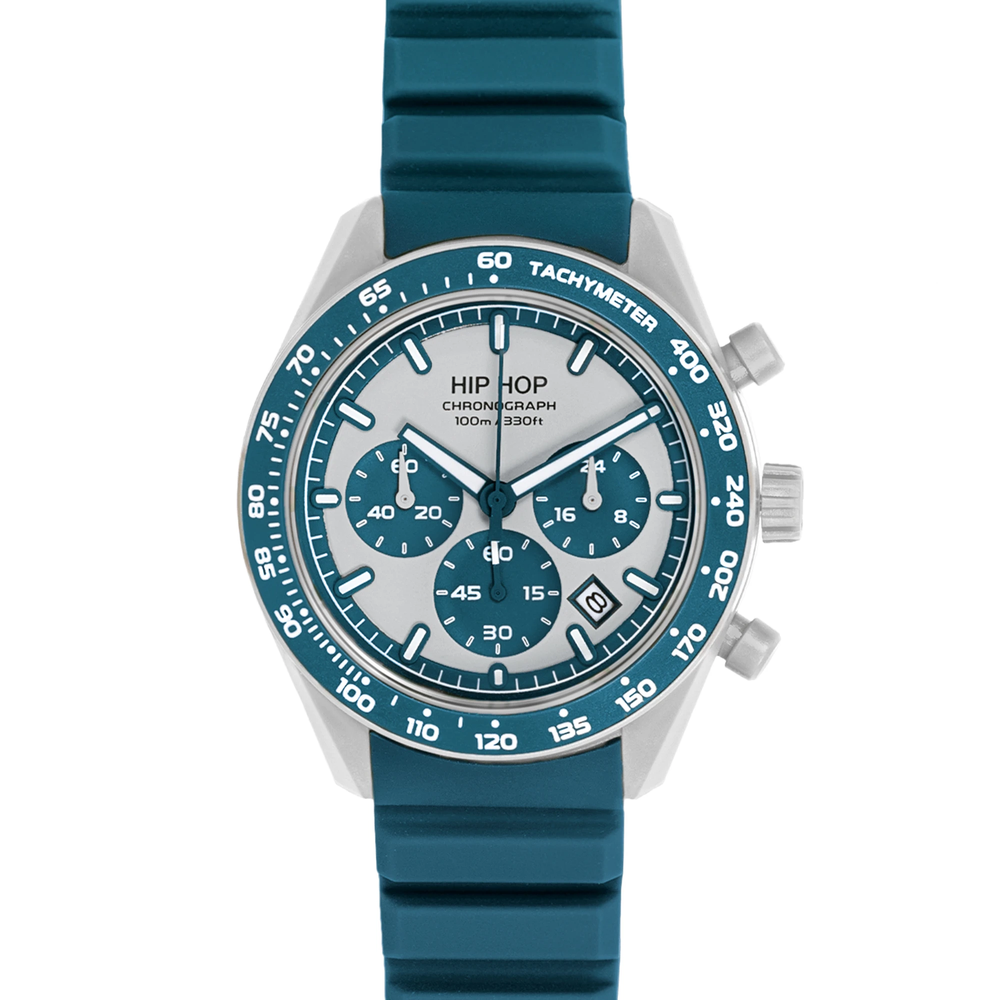 XT10 e' il cronografo Hip Hop con cassa da 42 mm in policarbonato e fiberglass, progettato per offrire leggerezza, resistenza e prestazioni elevate in un orologio sportivo da indossare ogni giorno.