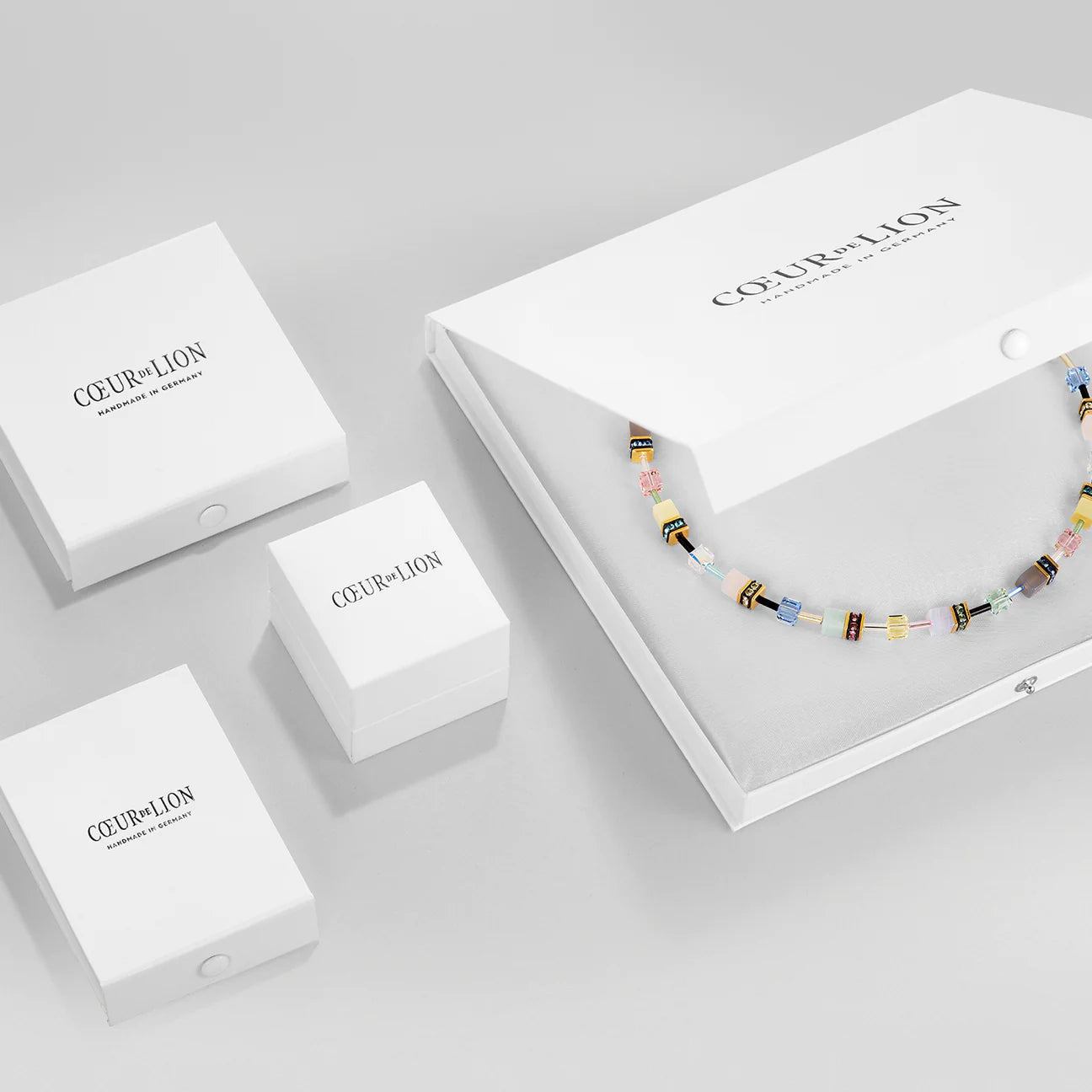 Coeur de Lion | Orecchini GeoCUBE® Precious Fusion Pearls multicolor pastello | 5086/21-1522